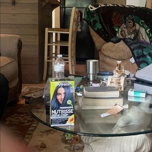 Meet your Posher, Crystal